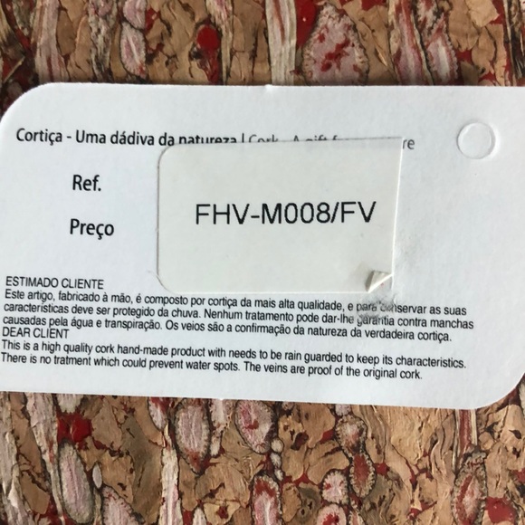 Artelusa of Portugal Cork cosmetics bag - Picture 6 of 7